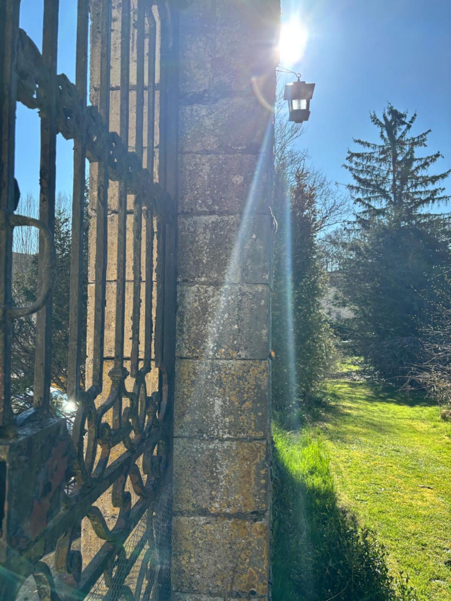 Chateau La Hussardiere Dampierre-sur-Salon Exteriér fotografie